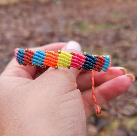 Earth Art Hand Crafted Artisan Multicolor Woven Bracelet - Picture 4 of 6